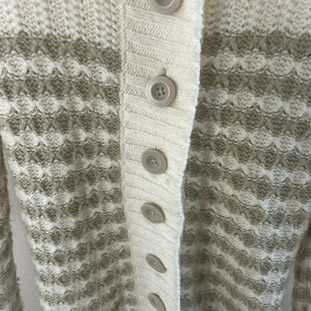 Arizona cream & taupe button down cardigan size small - Picture 2 of 8